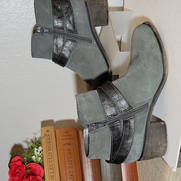 SONOMA LIFE +STYLE Leather Manmade Zip Bootie 7.5M - Picture 5 of 14